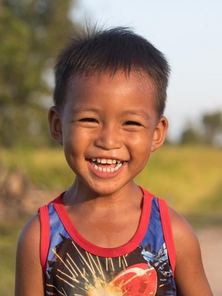 640px-laughing_boy_at_golden_hour-3565494