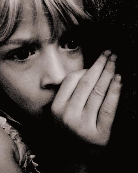 1200px-scared_child_at_nighttime-1861750