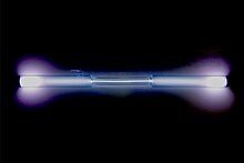 220px-xenon_discharge_tube-6399649