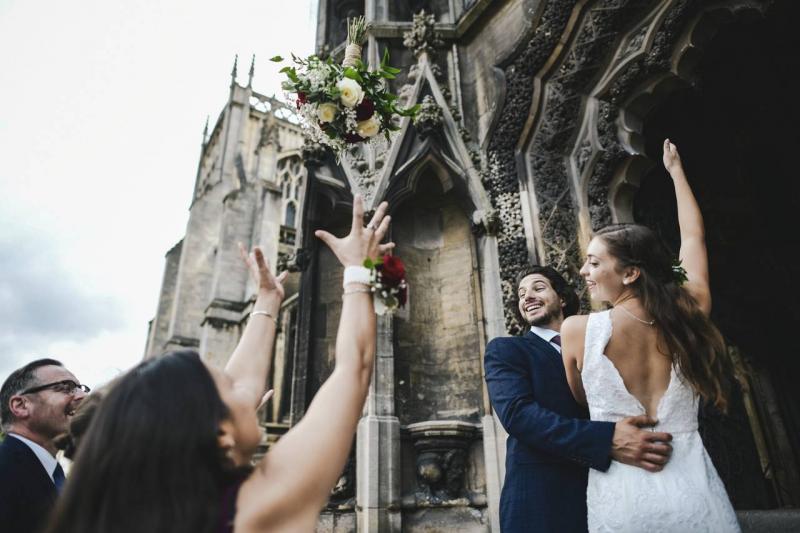 4 hábitos principales que delatan a una mujer que sueña con casarse