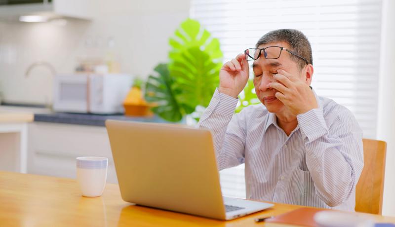 13 síntomas de enfermedades oculares (ignorar algunos es muy peligroso)