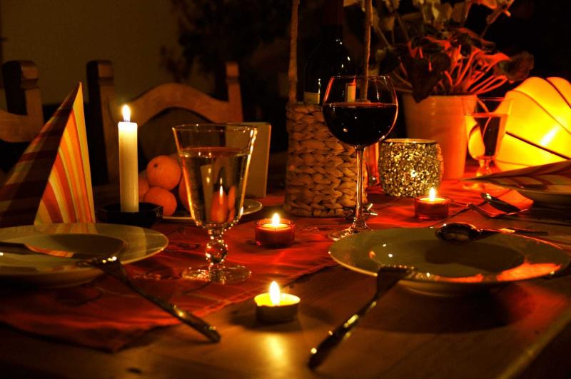 Cena a la luz de las velas: ¿la necesita un hombre?