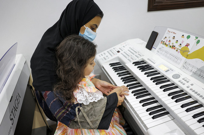 Cómo revitalizan las clases de música a un niño