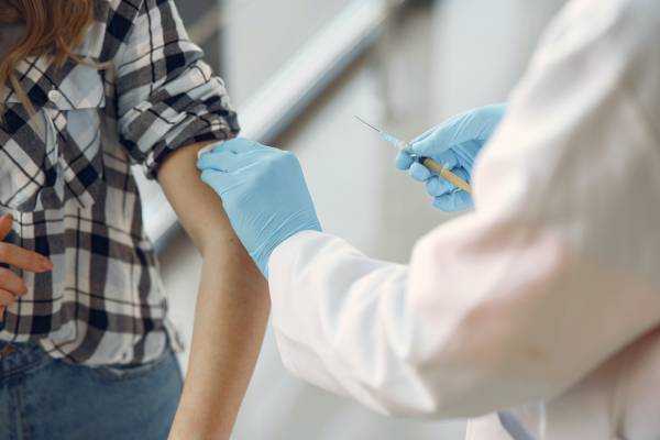 La Universidad líder toma la delantera en la carrera por una vacuna