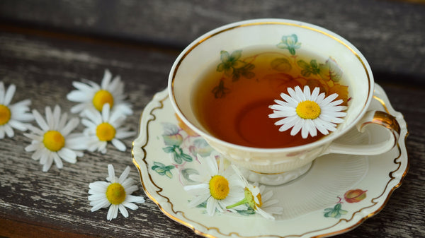 De la gastritis y la inflamación: beneficios y perjuicios del té de manzanilla