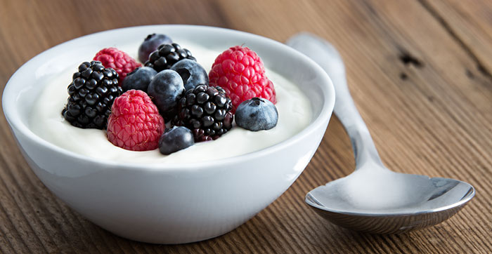 Leche y fruta ácida