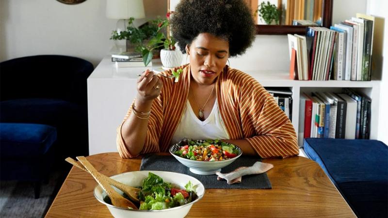 Cómo masticar los alimentos para adelgazar, reducir el estrés y mejorar la concentración