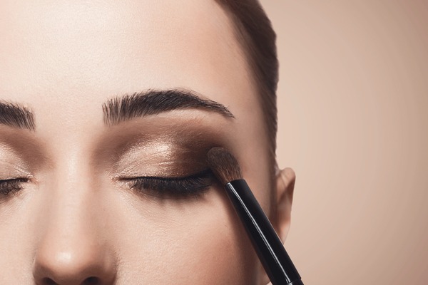Cómo dibujar flechas de moda: consejos de maquillador
