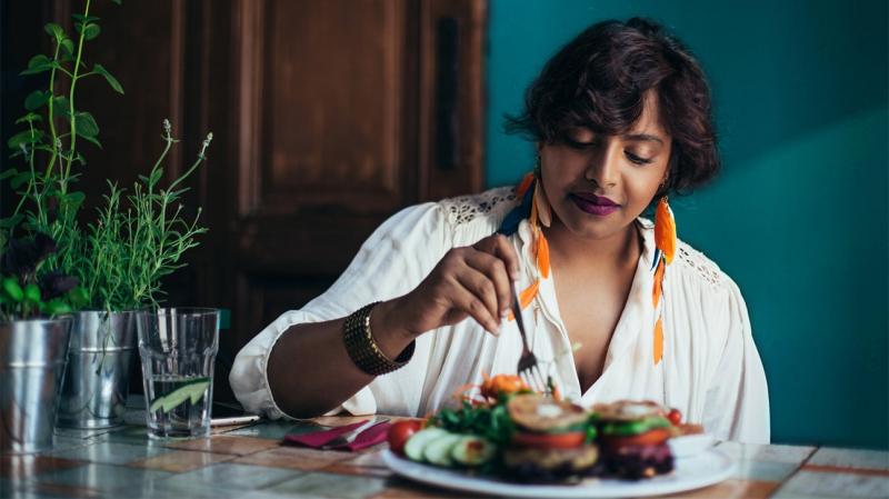 Quítame el plato: qué es la hiperfagia compulsiva y cómo afrontarla