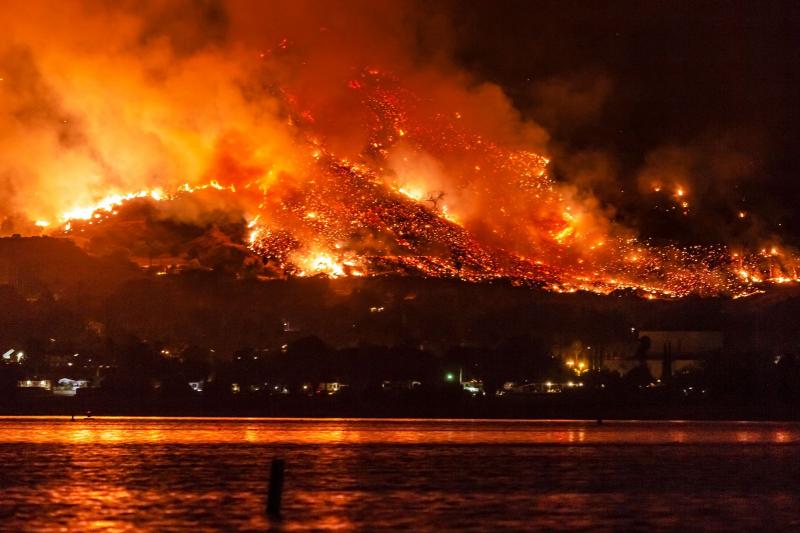 El fuego se apaga: Cómo la estabilidad en la pareja apaga la energía erótica