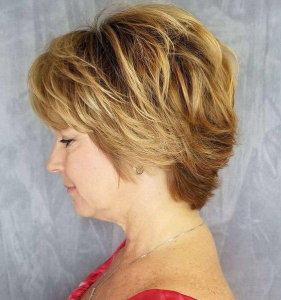 5 cortes de pelo para mujeres de más de 50 años que estilizan el rostro
