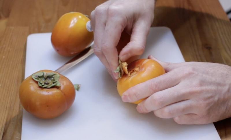 No conviene comer en exceso: ¿cuánto caqui se puede comer al día?