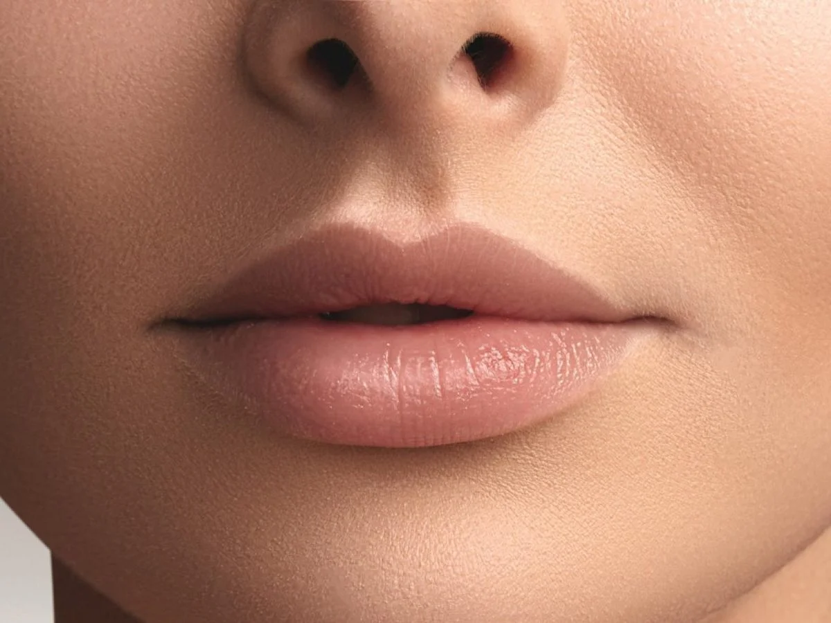 Cómo aumentar el volumen de los labios sin inyecciones: 2 sencillos ejercicios