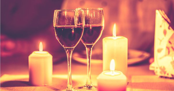 Cena romántica a la luz de las velas: platos, sabores, errores