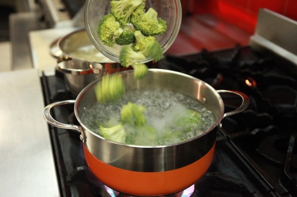 Olvídate de hervir: cómo cocinar las verduras para que conserven el máximo de vitaminas