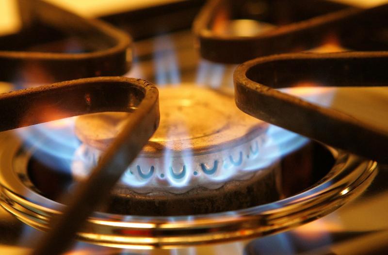 Los investigadores piden que se tomen medidas urgentes para resolver el problema y subrayan la necesidad de sustituir las cocinas de gas por alternativas más sostenibles y limpias. Las cocinas eléctricas, por ejemplo, producen cero emisiones directas en el punto de uso y pueden reducir significativamente el impacto ambiental. Sin embargo, la transición requeriría una implantación generalizada y cambios en las infraestructuras.