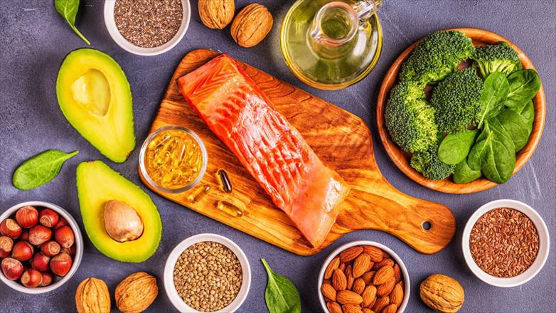 Productos que reducen el colesterol y limpian los vasos sanguíneos: qué dieta ayudará a recuperarse sin fármacos