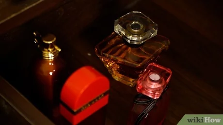 4 Guarda el perfume en su caja original