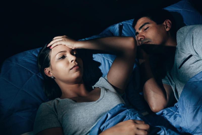 10 preguntas para un somnólogo: sobre el hábito de dormir hasta tarde los fines de semana, combatir el insomnio sin medicación y más