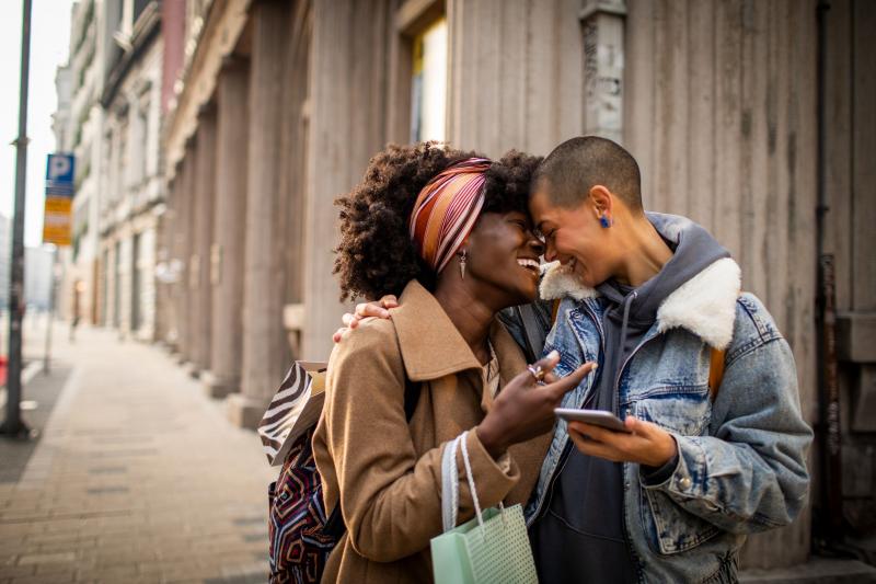 El derecho a engañar y a quedar sin compromiso: Quién es apto para las relaciones libres (explicado por un sexólogo)