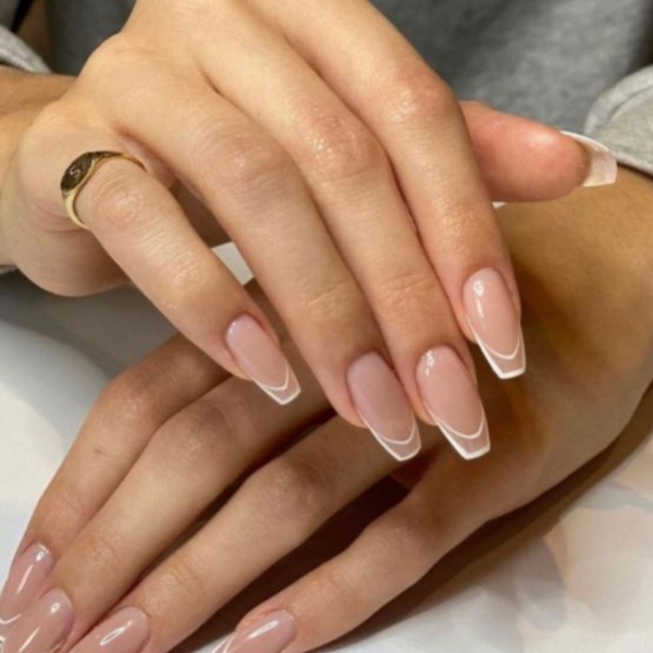 Dicas para manter uma manicure francesa colorida