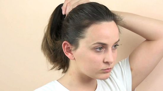 Está cansada do seu penteado cotidiano? Quer experimentar algo diferente e chamativo? Não precisa mais procurar! Temos um guia simples e fácil de seguir sobre como fazer cachos espetaculares em sua cabeça. Com apenas algumas etapas, você pode transformar seu visual e se destacar na multidão.