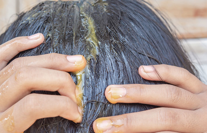 Não perca a cabeça: 8 máscaras para queda de cabelo em casa