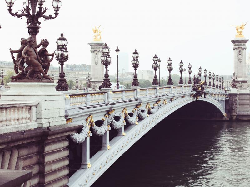 Ponte Velha no Jardim Neskuchny. Moscou