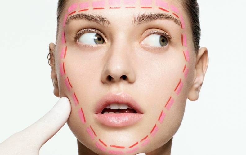 O condicionamento físico facial é um método eficaz e seguro que pode ajudar a eliminar as rugas da testa sem a necessidade de procedimentos invasivos. Ao exercitar os músculos do rosto, você pode fortalecê-los e tonificá-los, reduzindo o aparecimento de rugas e promovendo uma aparência mais jovem.