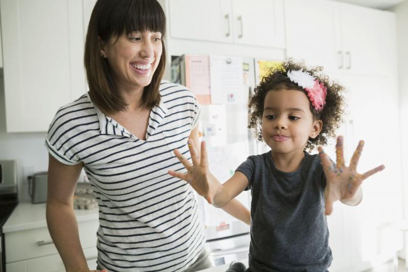 Onde e como procurar uma vaga de babá?