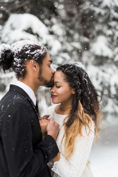 Sessão de fotos de casamento no inverno: as 10 melhores ideias originais
